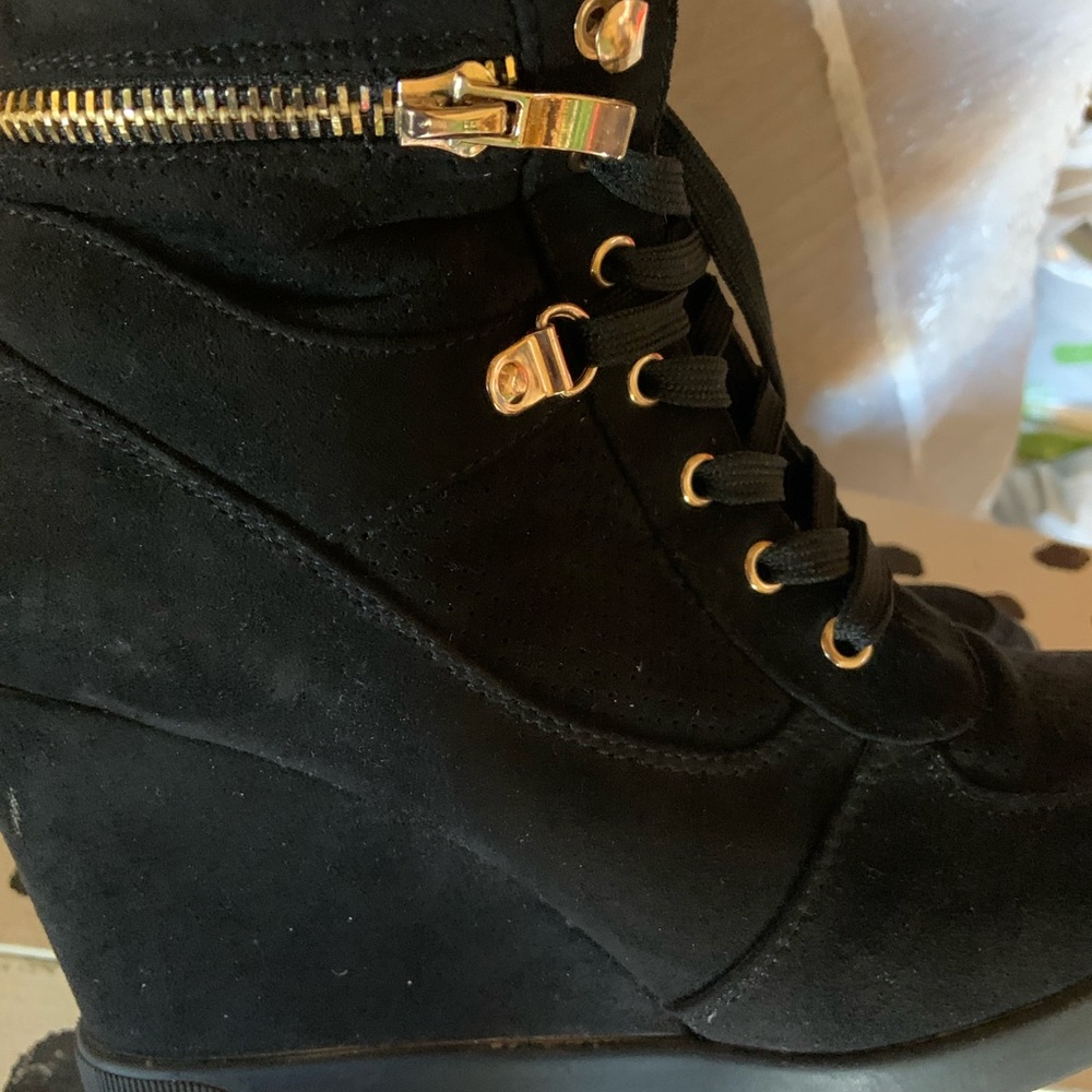 Shoe Dazzle wedges